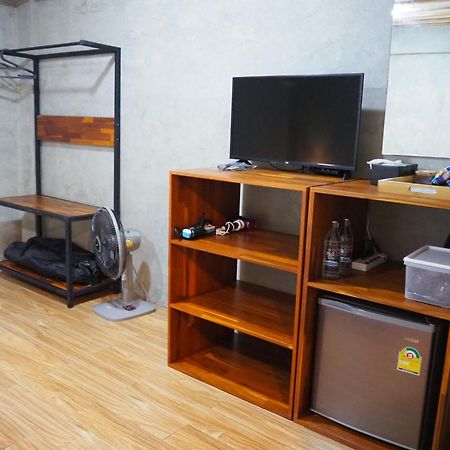 Banmai87 Guest House บ้านไม้87 เกสต์เฮ้าส์ 프라 나콘 시 아유타야 외부 사진