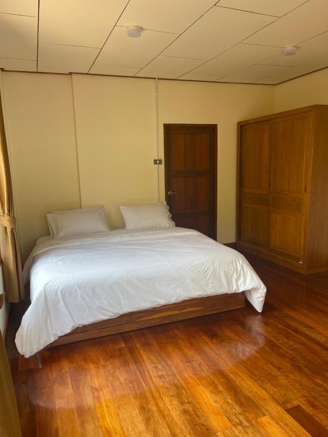 Banmai87 Guest House บ้านไม้87 เกสต์เฮ้าส์ 프라 나콘 시 아유타야 외부 사진