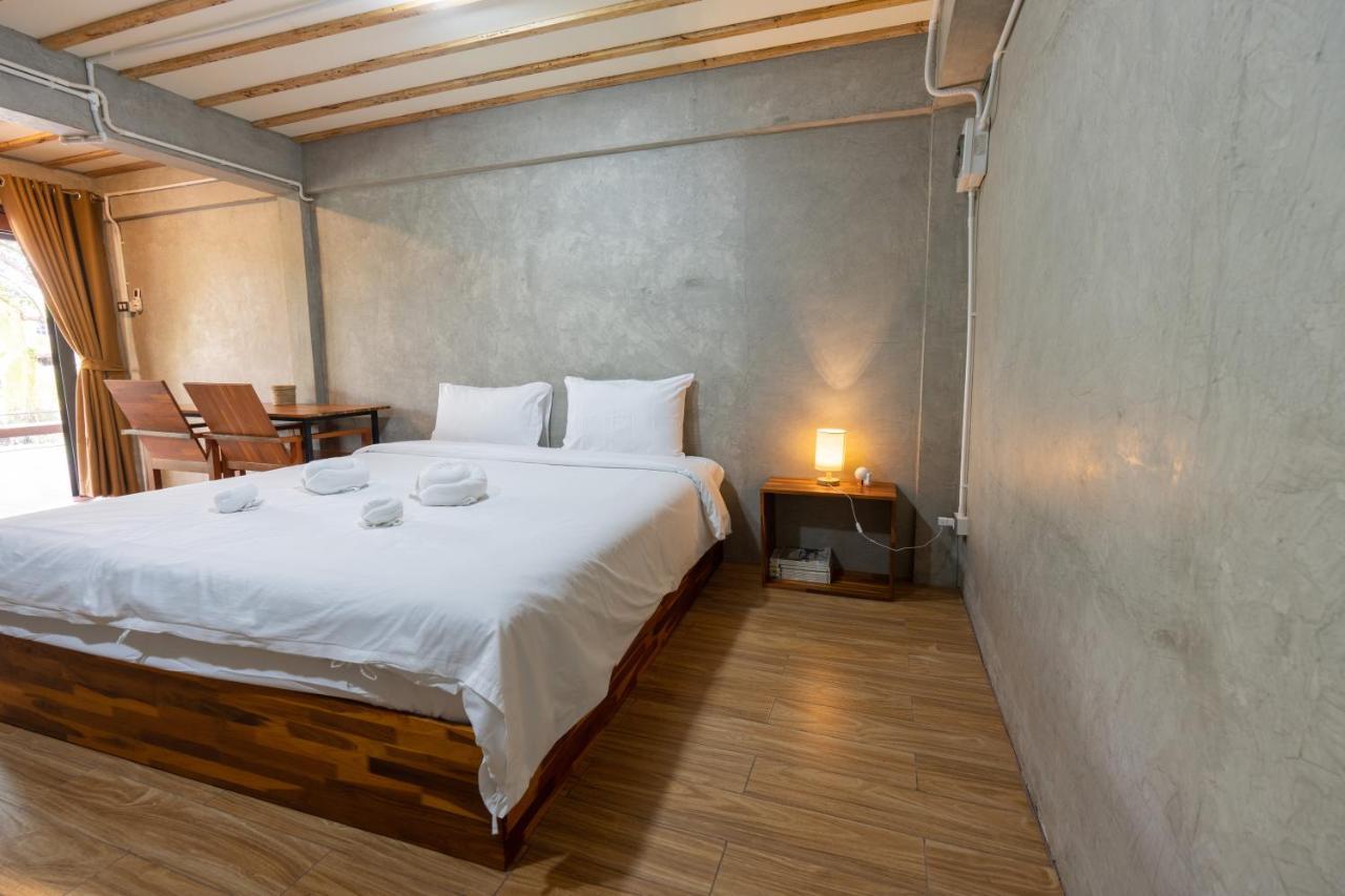 Banmai87 Guest House บ้านไม้87 เกสต์เฮ้าส์ 프라 나콘 시 아유타야 외부 사진