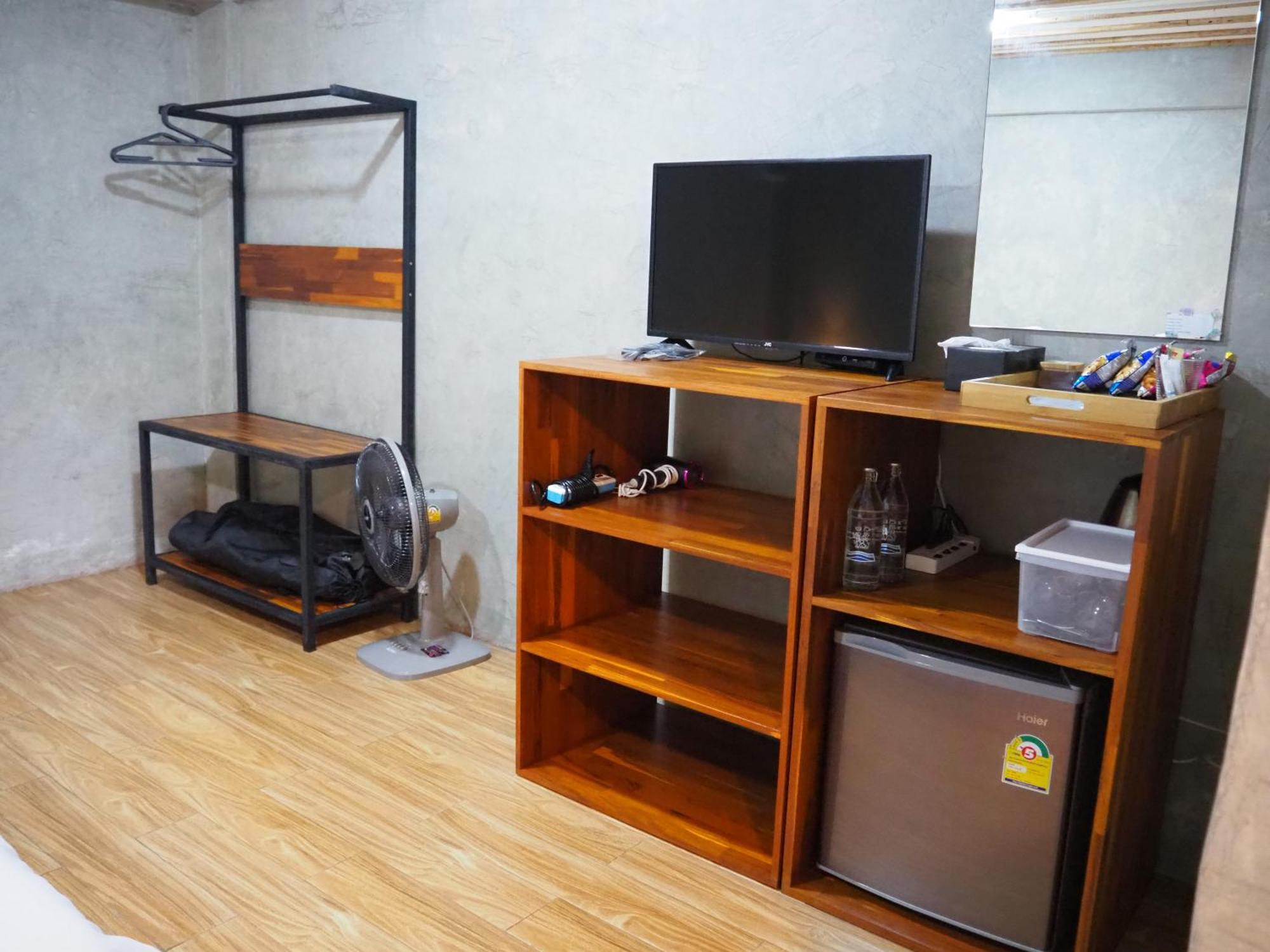 Banmai87 Guest House บ้านไม้87 เกสต์เฮ้าส์ 프라 나콘 시 아유타야 외부 사진