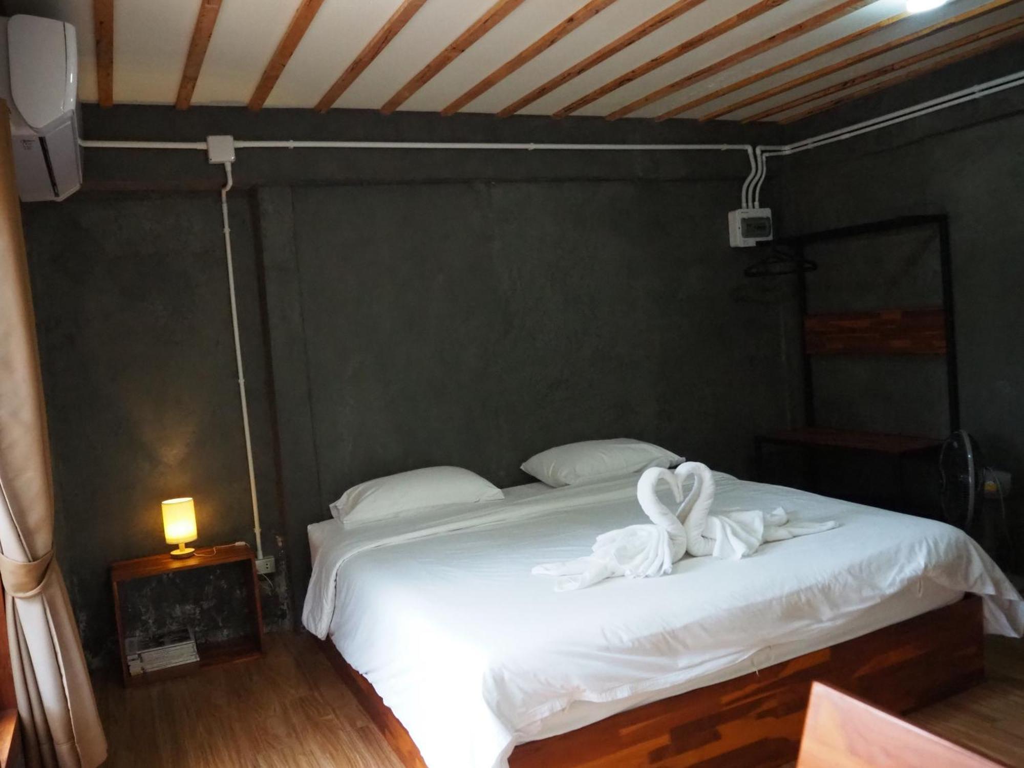 Banmai87 Guest House บ้านไม้87 เกสต์เฮ้าส์ 프라 나콘 시 아유타야 외부 사진