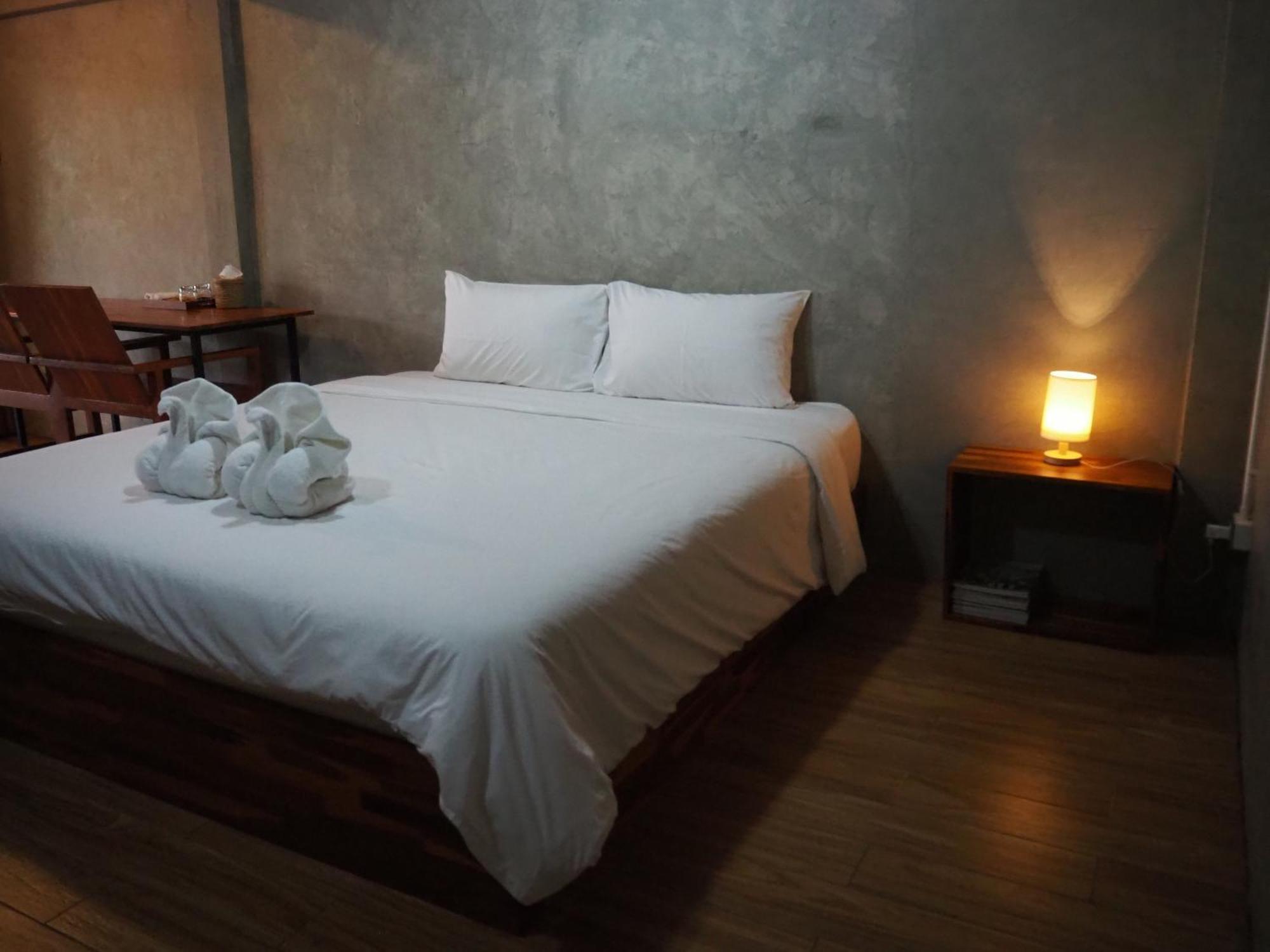Banmai87 Guest House บ้านไม้87 เกสต์เฮ้าส์ 프라 나콘 시 아유타야 외부 사진